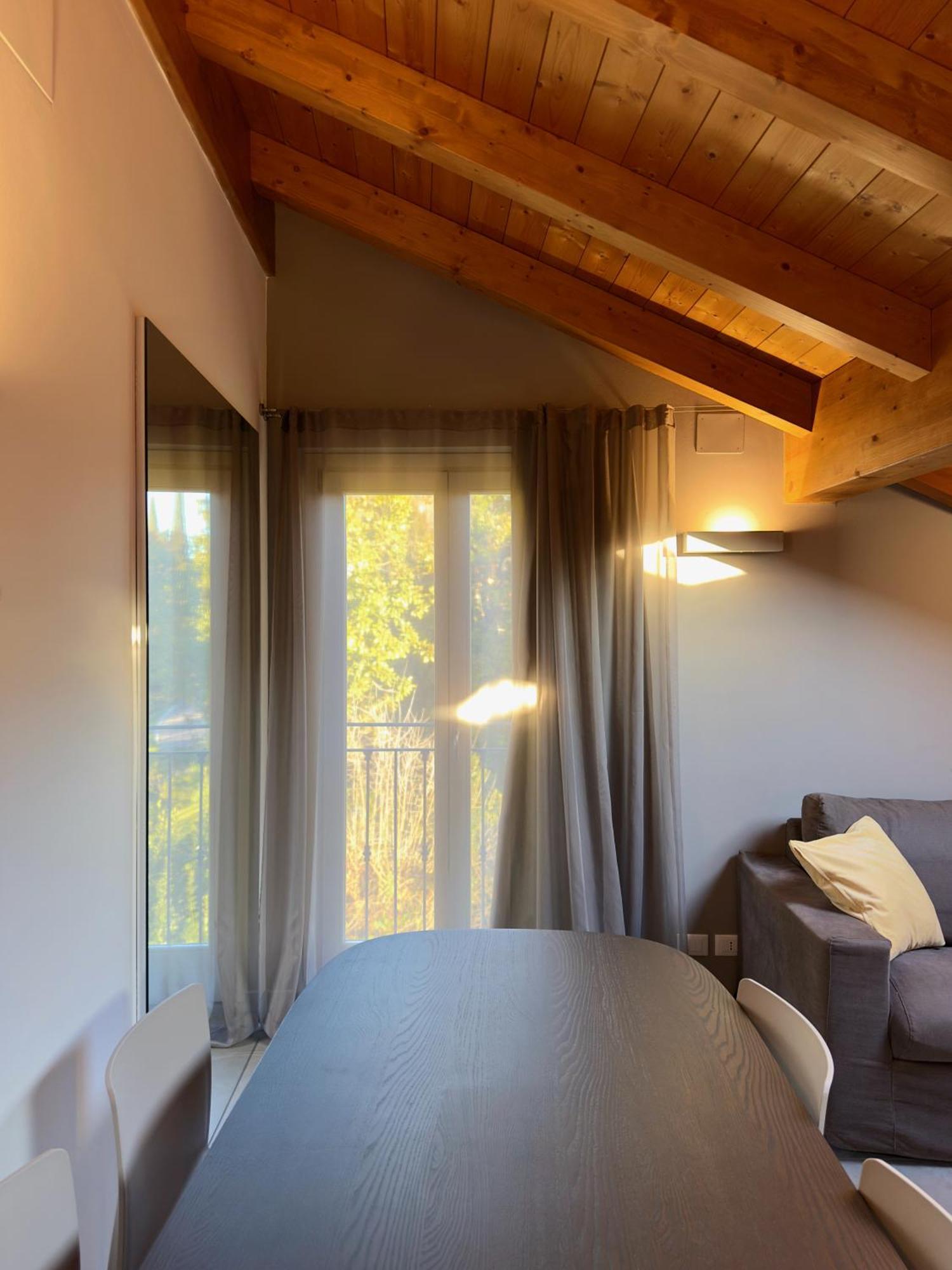 Residence Matilde Oliveto Lario エクステリア 写真