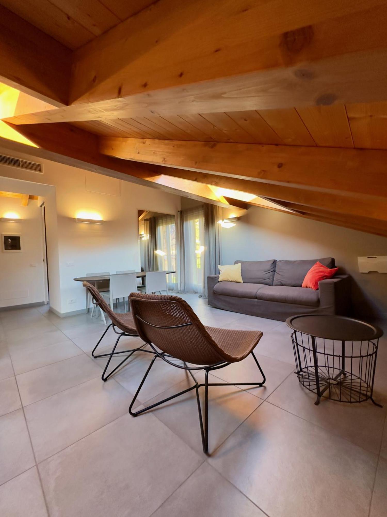 Residence Matilde Oliveto Lario エクステリア 写真