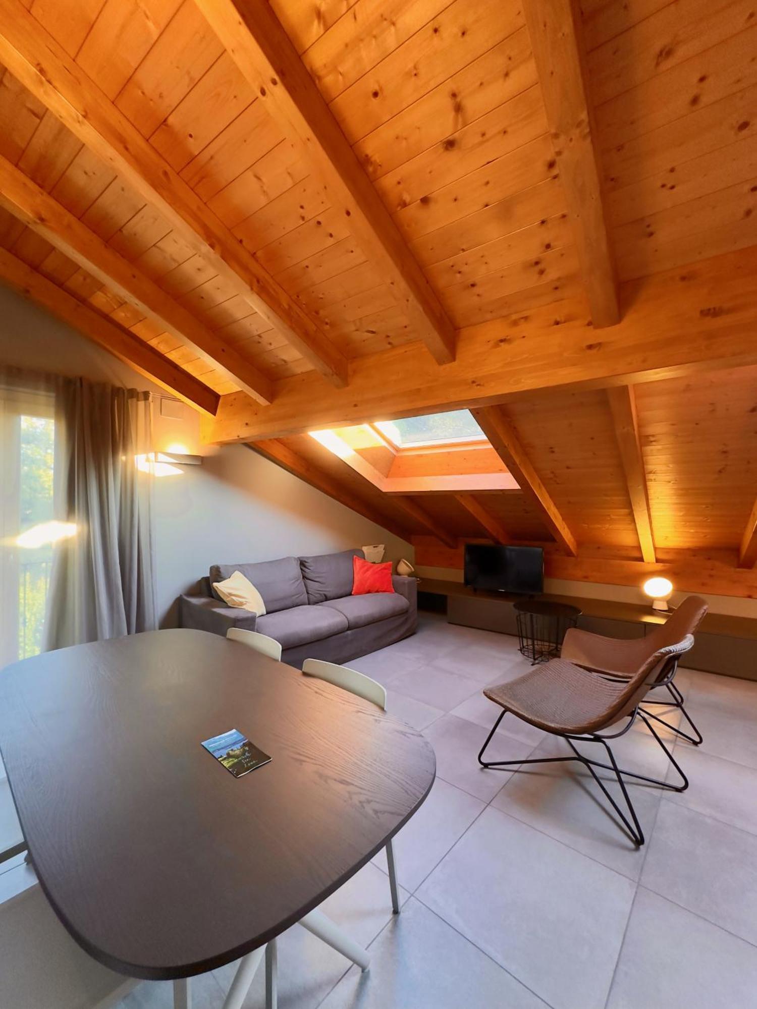 Residence Matilde Oliveto Lario エクステリア 写真