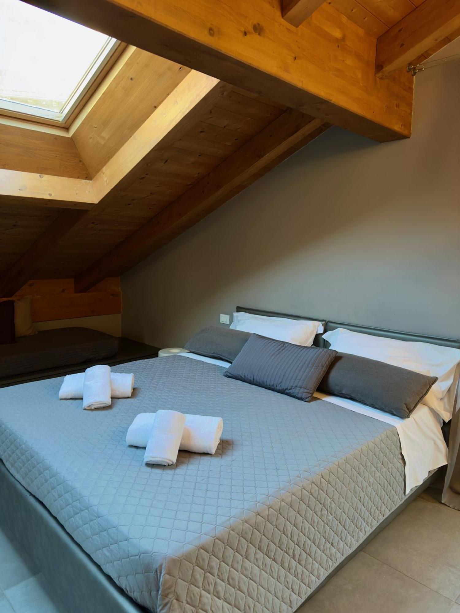 Residence Matilde Oliveto Lario エクステリア 写真