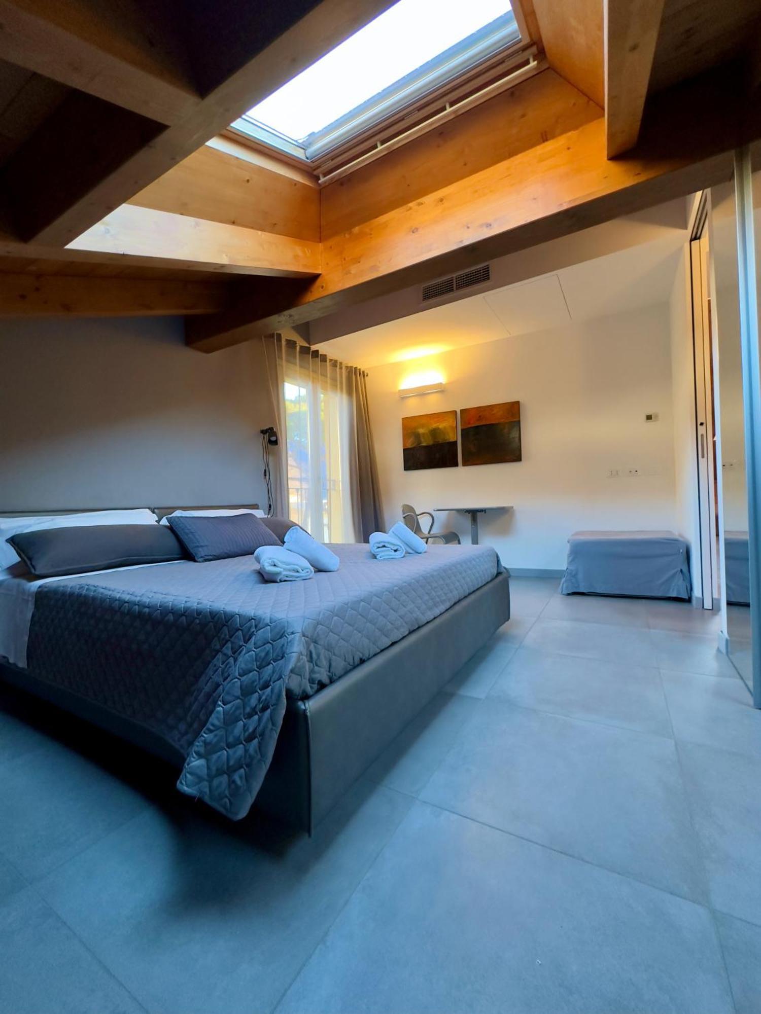 Residence Matilde Oliveto Lario エクステリア 写真